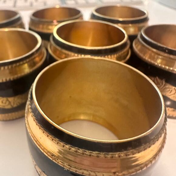 Moody Hollywood Regency Black Enamel Etched Brass Barrel Napkin Rings SET of 8 - Picture 12 of 13